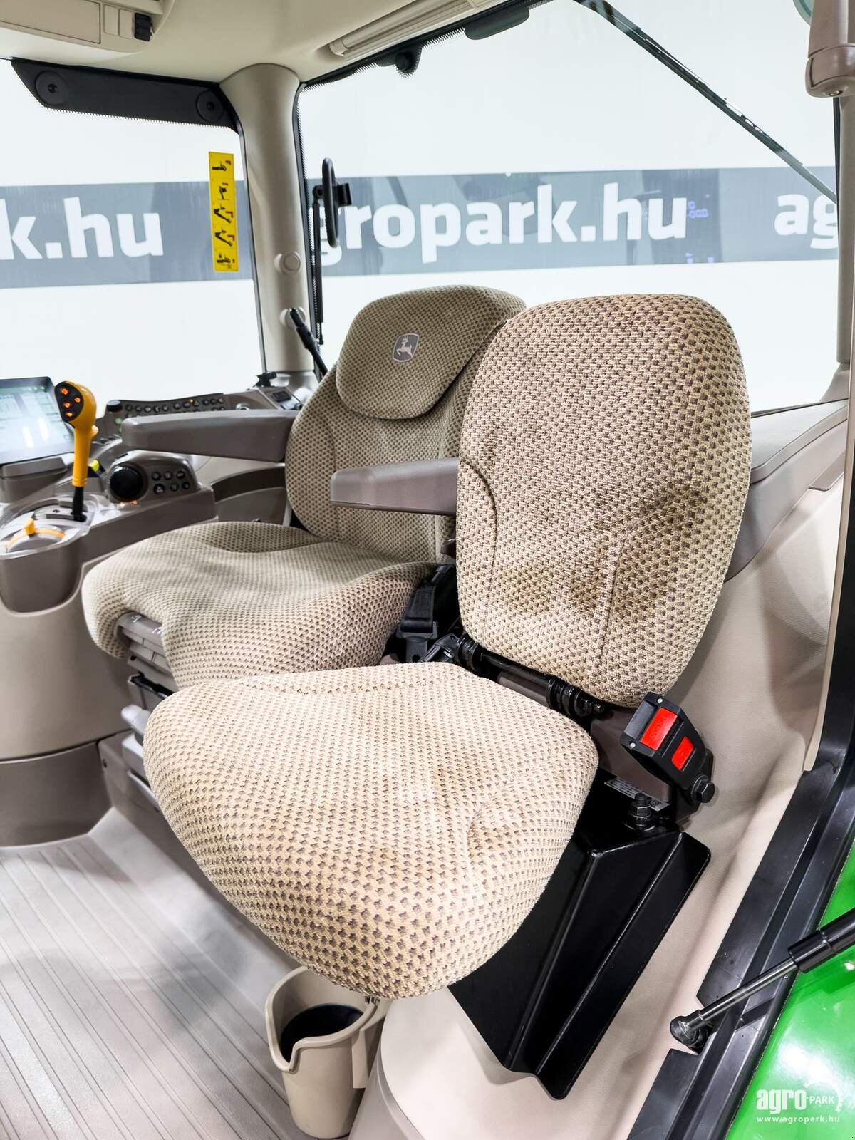 Traktor van het type John Deere 6R 155, Gebrauchtmaschine in Csengele (Foto 27)