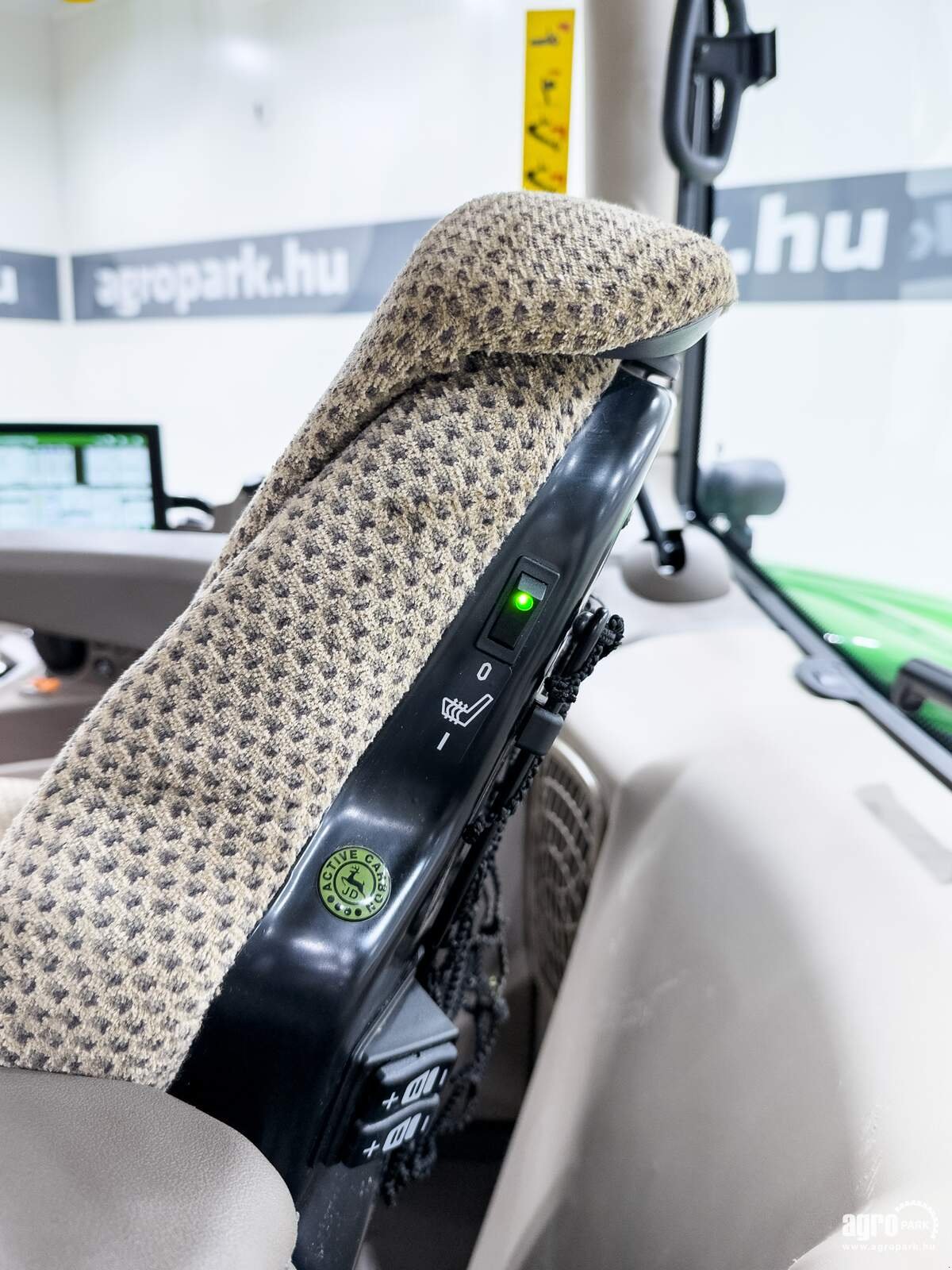 Traktor van het type John Deere 6R 155, Gebrauchtmaschine in Csengele (Foto 28)