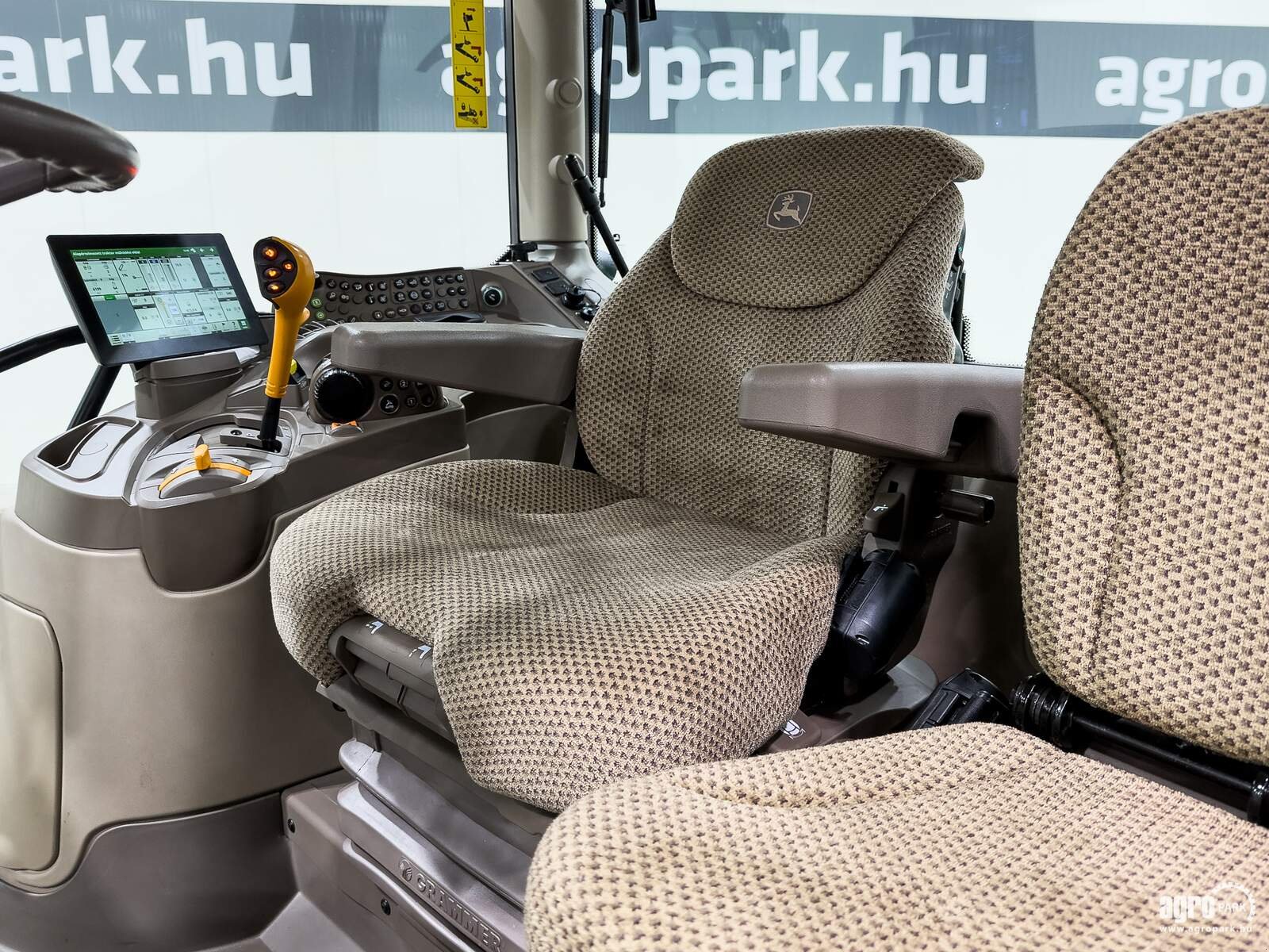 Traktor del tipo John Deere 6R 155, Gebrauchtmaschine en Csengele (Imagen 11)