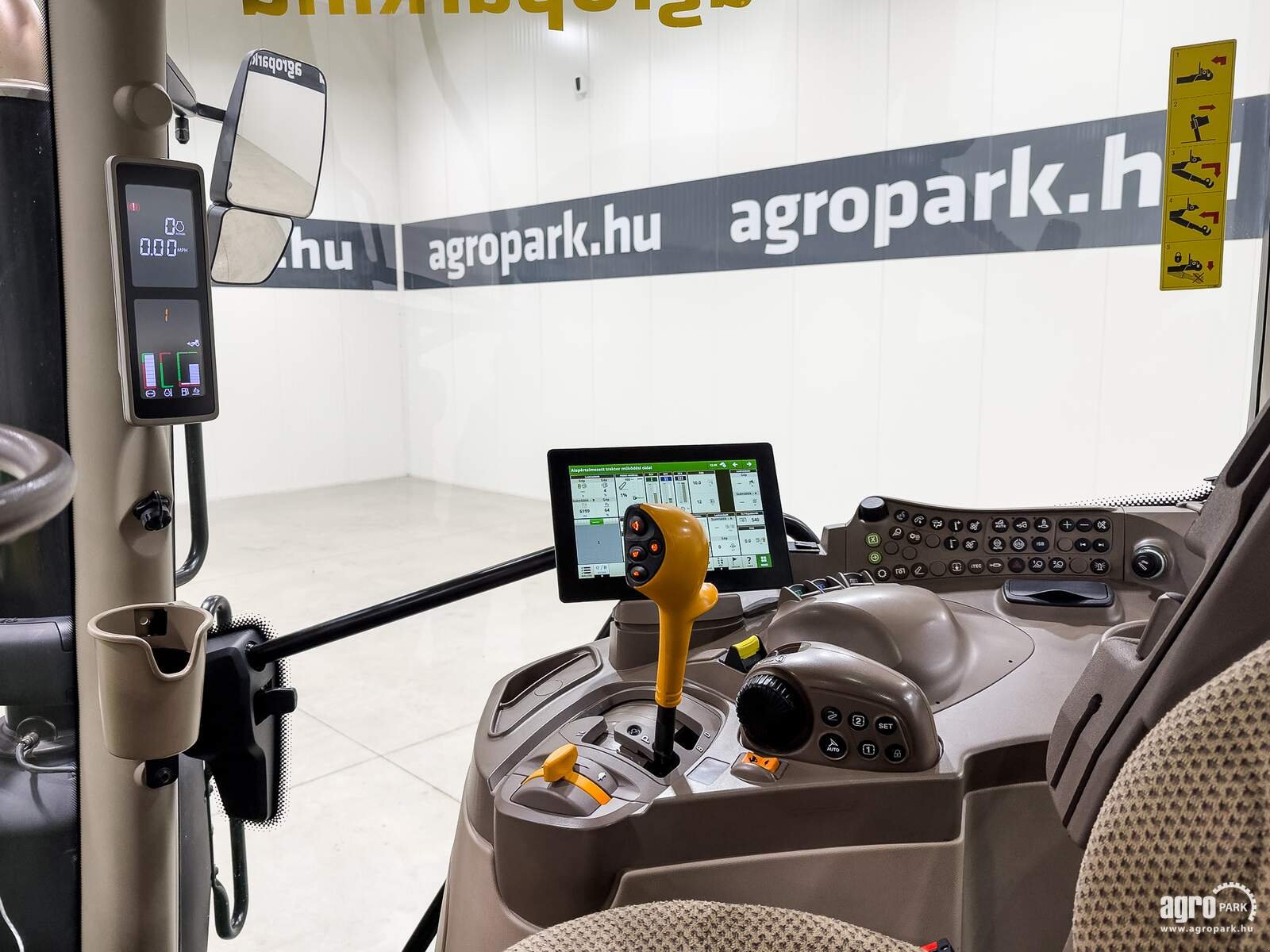 Traktor del tipo John Deere 6R 155, Gebrauchtmaschine en Csengele (Imagen 12)