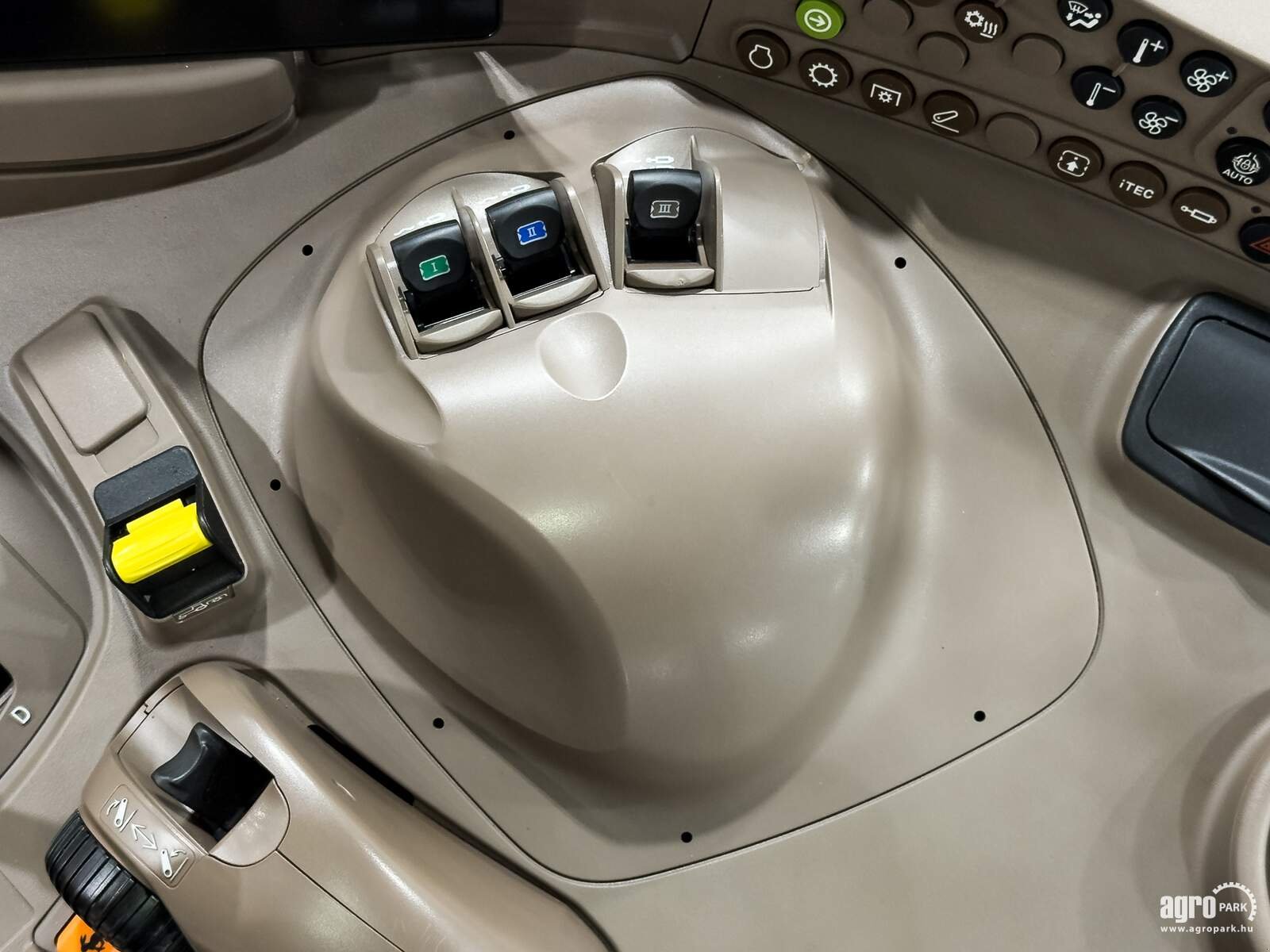 Traktor del tipo John Deere 6R 155, Gebrauchtmaschine en Csengele (Imagen 16)
