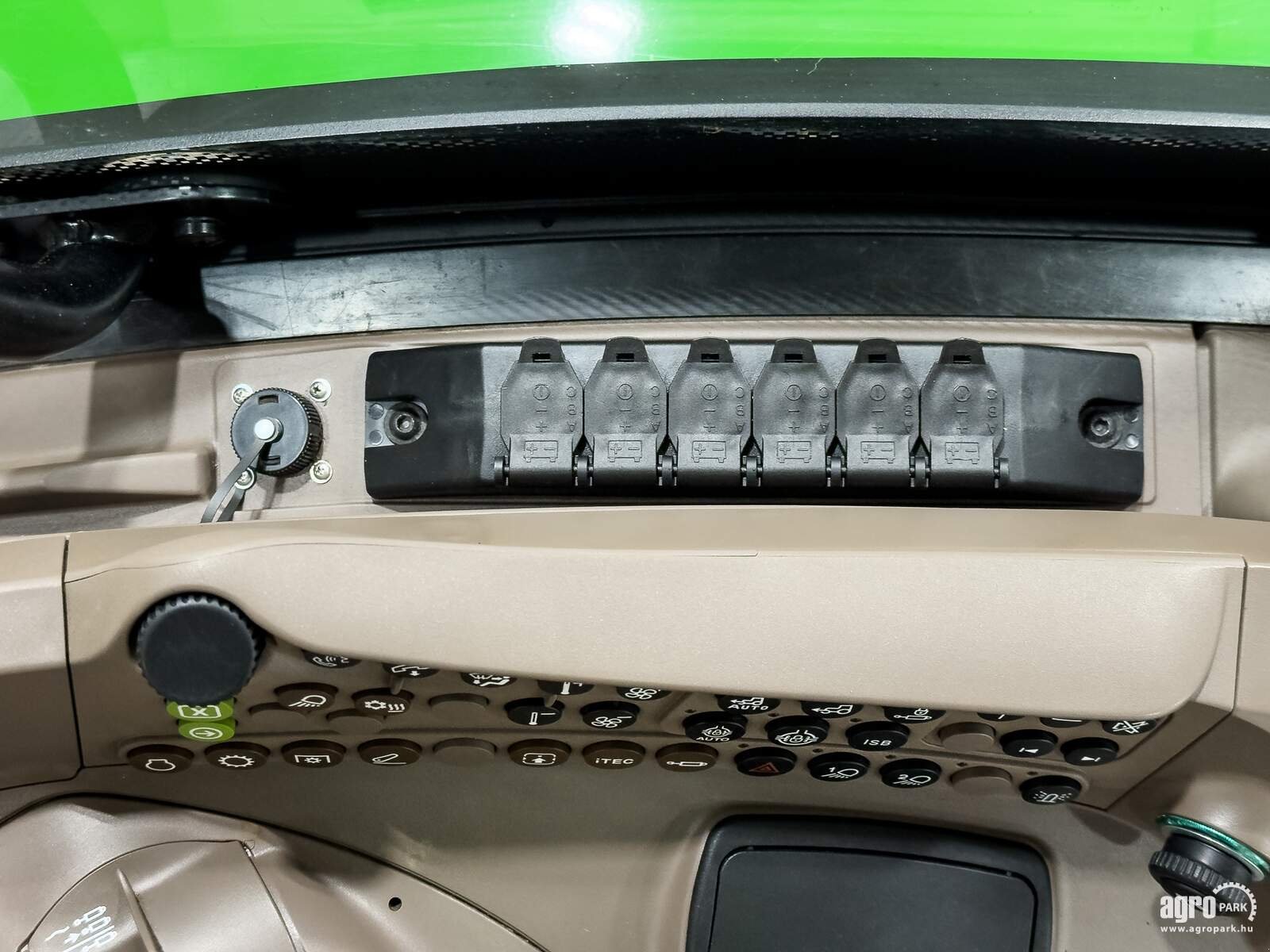 Traktor del tipo John Deere 6R 155, Gebrauchtmaschine en Csengele (Imagen 19)