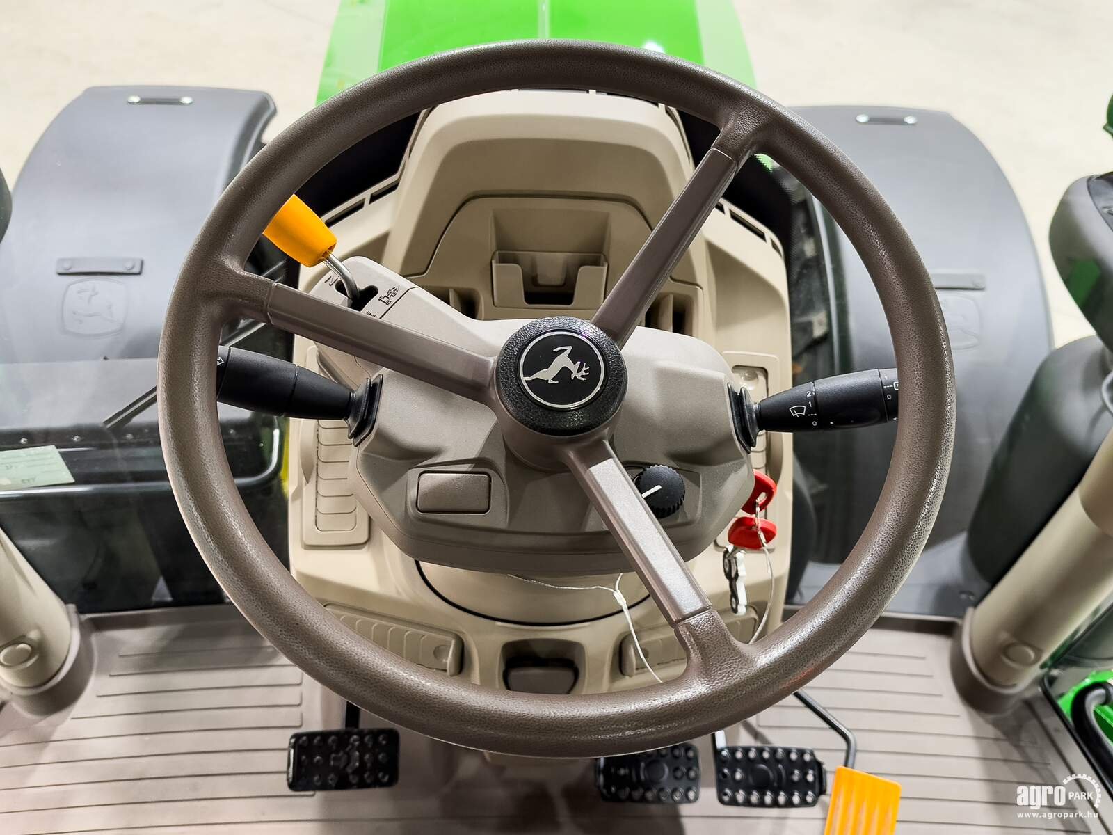 Traktor del tipo John Deere 6R 155, Gebrauchtmaschine en Csengele (Imagen 24)