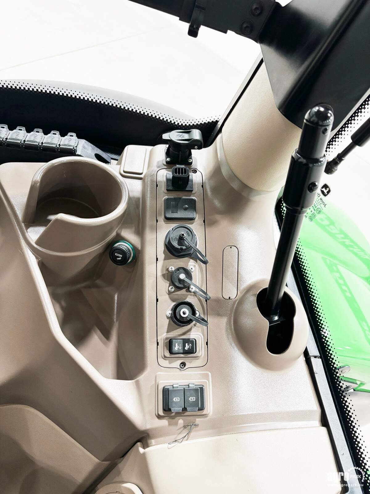 Traktor tipa John Deere 6R 155, Gebrauchtmaschine u Csengele (Slika 23)