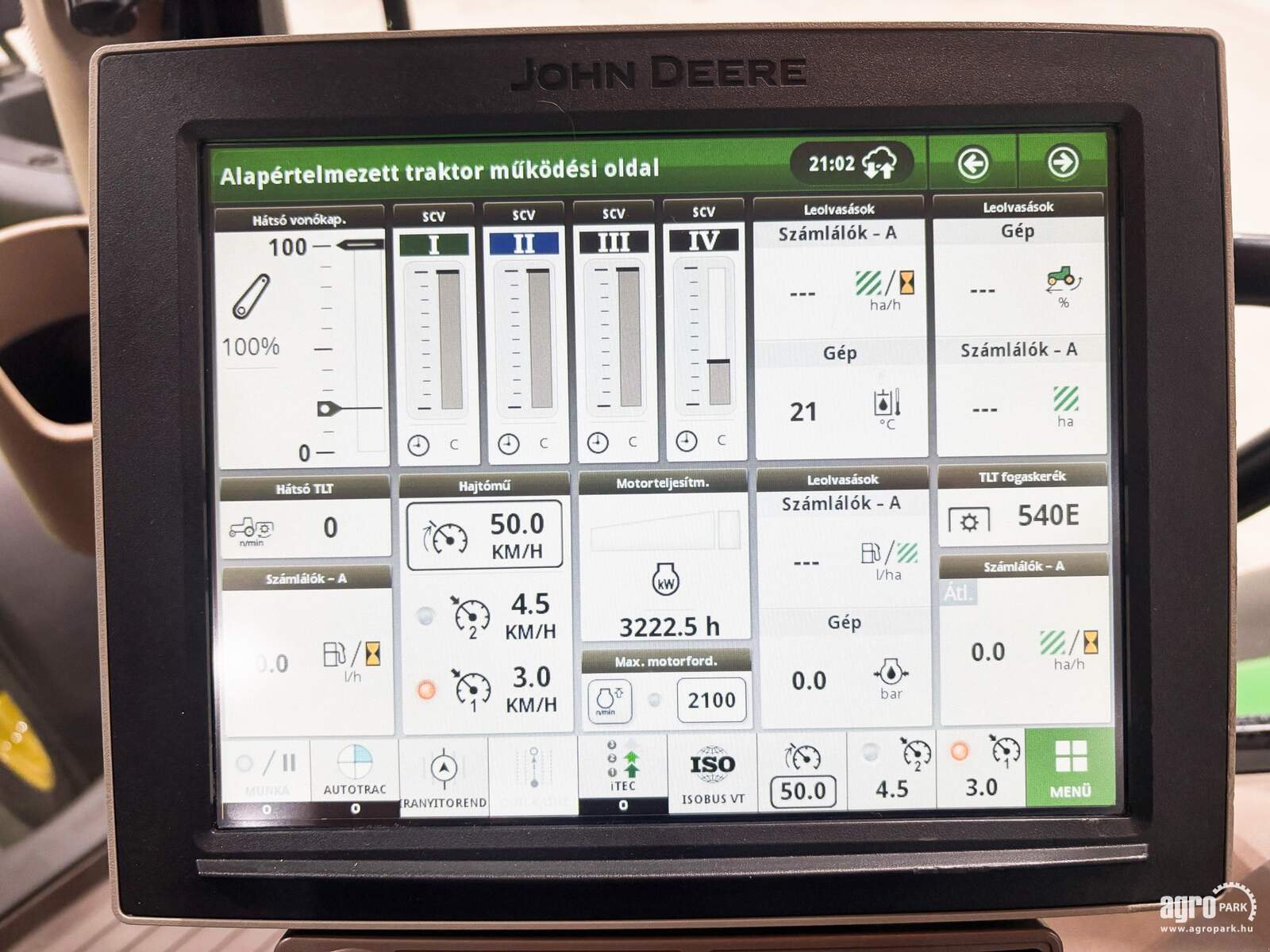 Traktor от тип John Deere 6R 155, Gebrauchtmaschine в Csengele (Снимка 10)