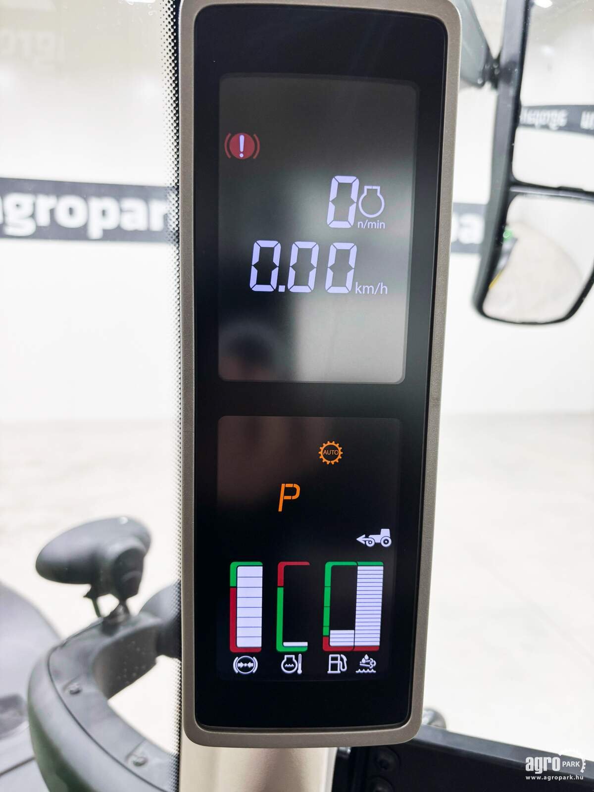 Traktor от тип John Deere 6R 155, Gebrauchtmaschine в Csengele (Снимка 25)