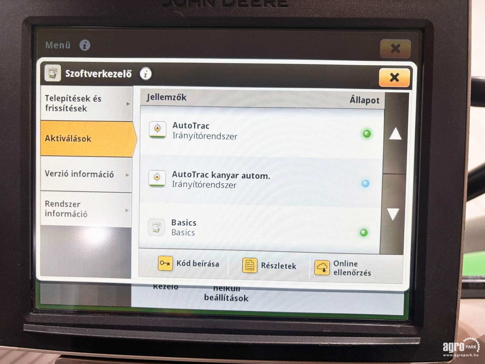 Traktor от тип John Deere 6R 155, Gebrauchtmaschine в Csengele (Снимка 28)