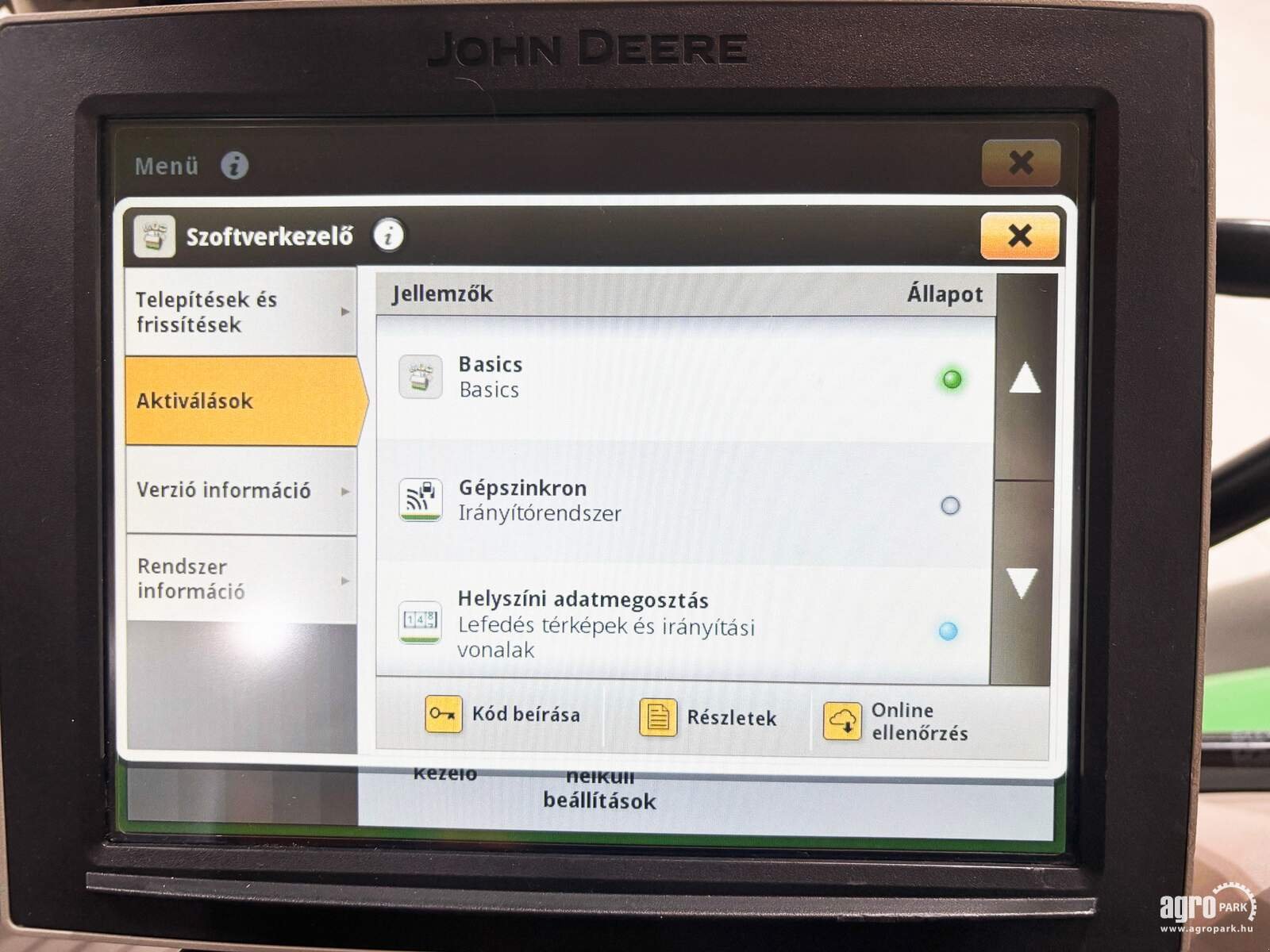 Traktor от тип John Deere 6R 155, Gebrauchtmaschine в Csengele (Снимка 29)