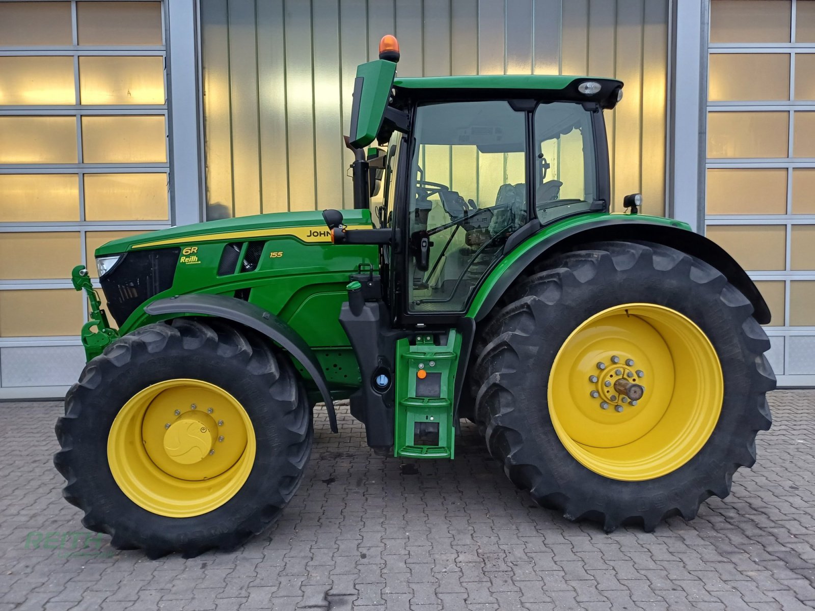 Traktor du type John Deere 6R 155, Gebrauchtmaschine en Wolnzach (Photo 2)