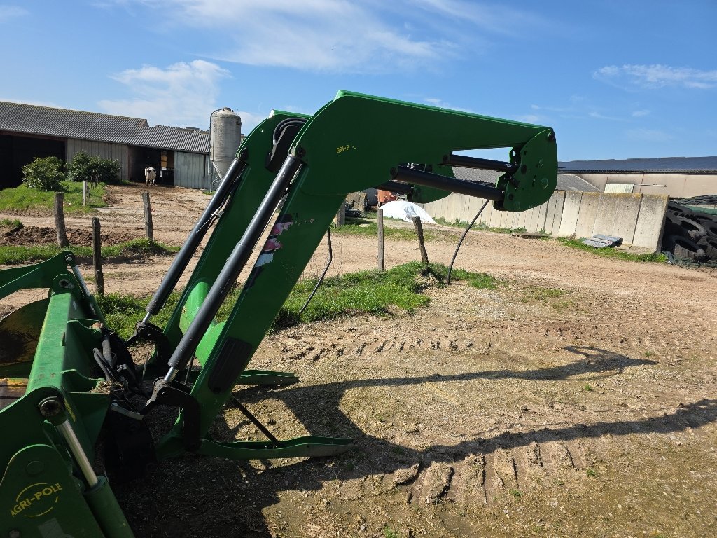 Traktor del tipo John Deere 6R 155, Gebrauchtmaschine In Calmont (Immagine 2)