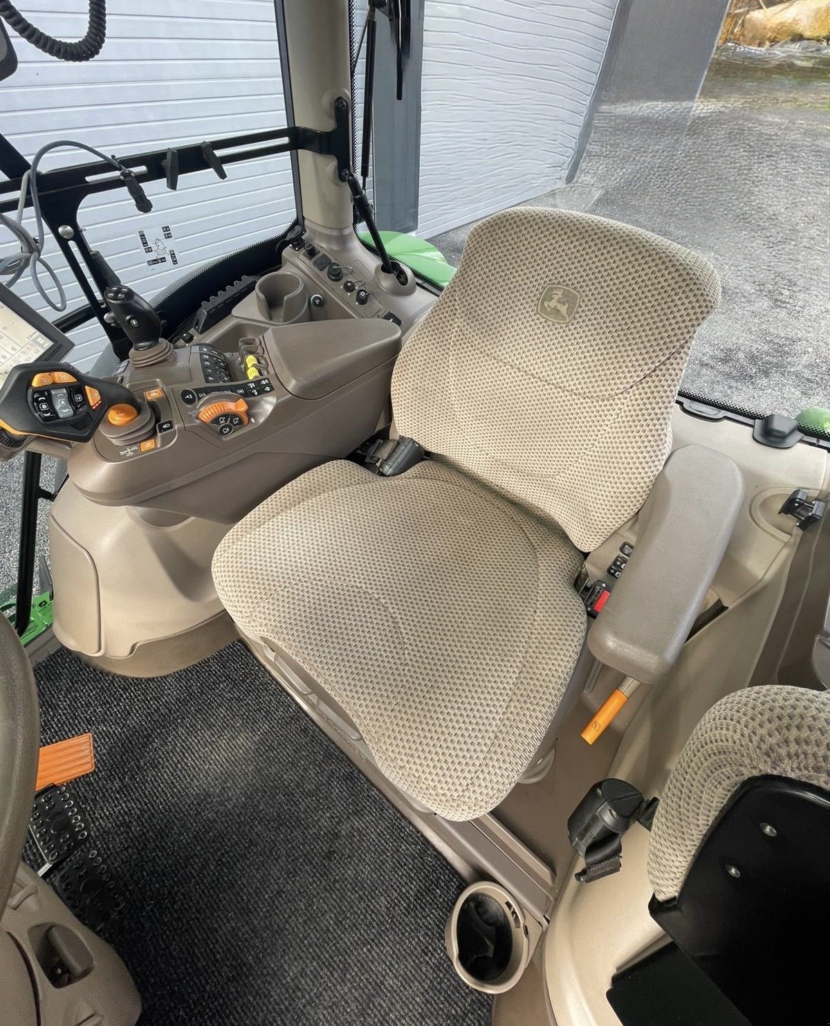 Traktor of the type John Deere 6R 155, Gebrauchtmaschine in Bad Bocklet (Picture 11)