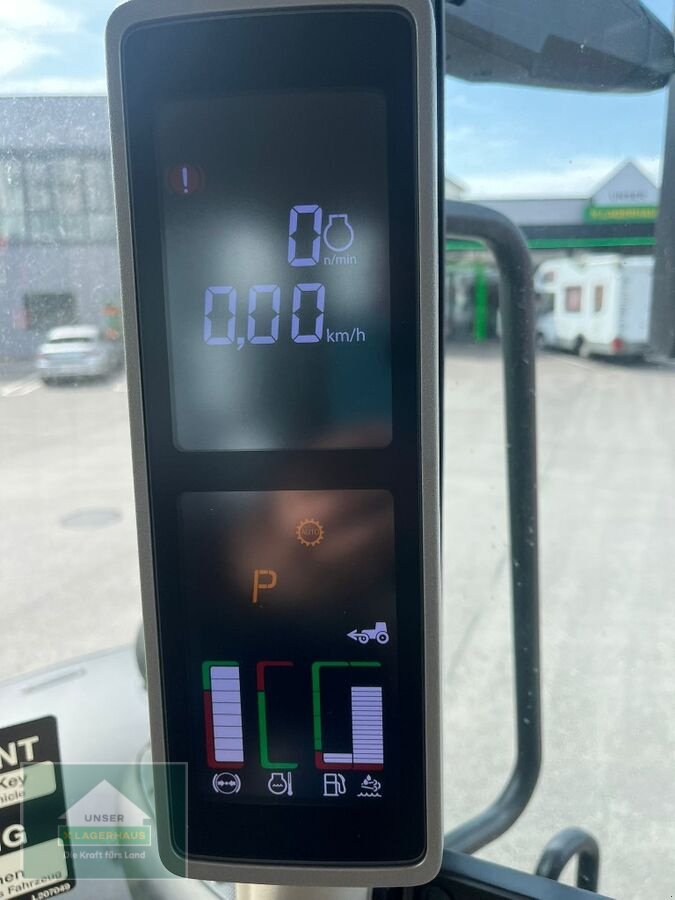 Traktor of the type John Deere 6R 165, Neumaschine in Enns (Picture 11)