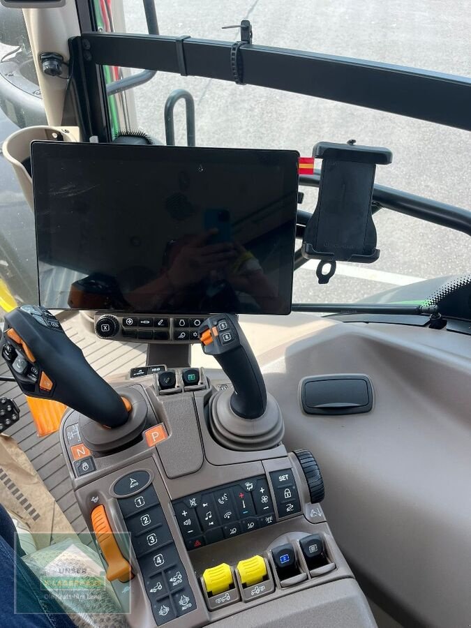 Traktor of the type John Deere 6R 165, Neumaschine in Enns (Picture 12)