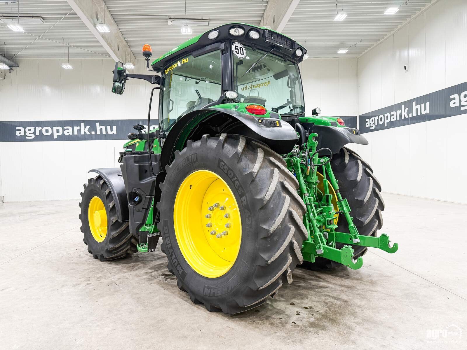 Traktor типа John Deere 6R 175, Gebrauchtmaschine в Csengele (Фотография 4)