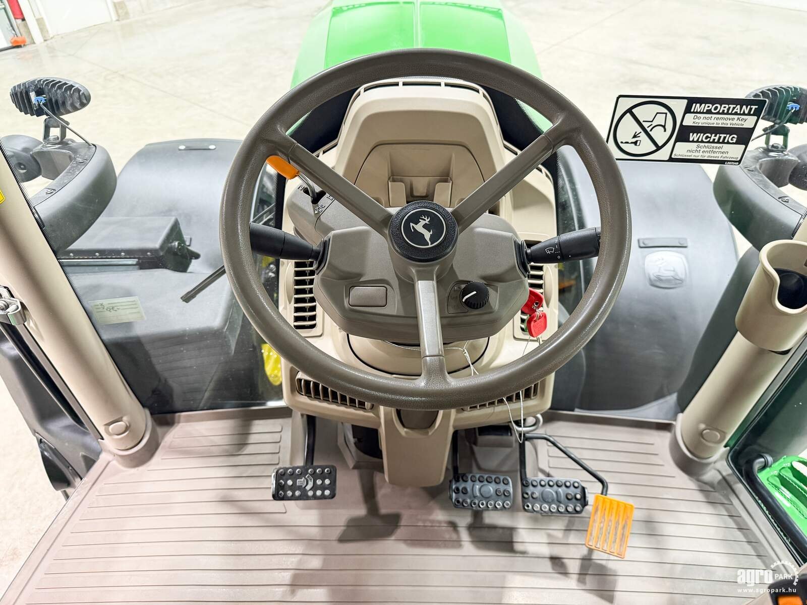 Traktor типа John Deere 6R 175, Gebrauchtmaschine в Csengele (Фотография 28)