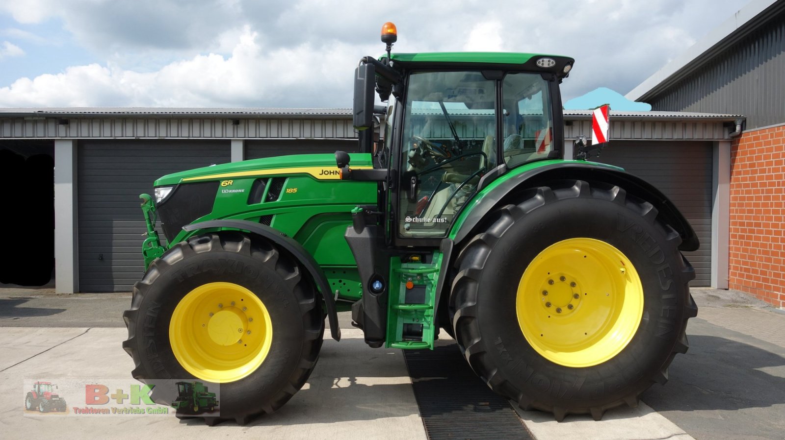 Traktor des Typs John Deere 6R 185 AutoPowr CommandPro, Gebrauchtmaschine in Kettenkamp (Bild 2)