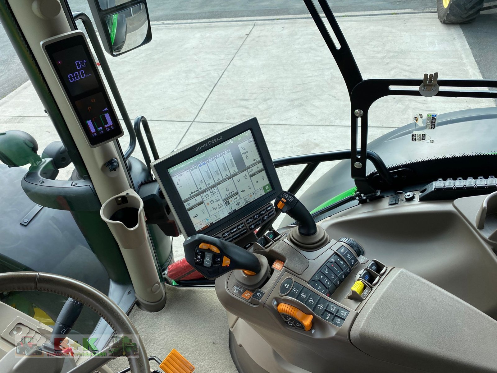 Traktor des Typs John Deere 6R 185 AutoPowr CommandPro, Gebrauchtmaschine in Kettenkamp (Bild 19)