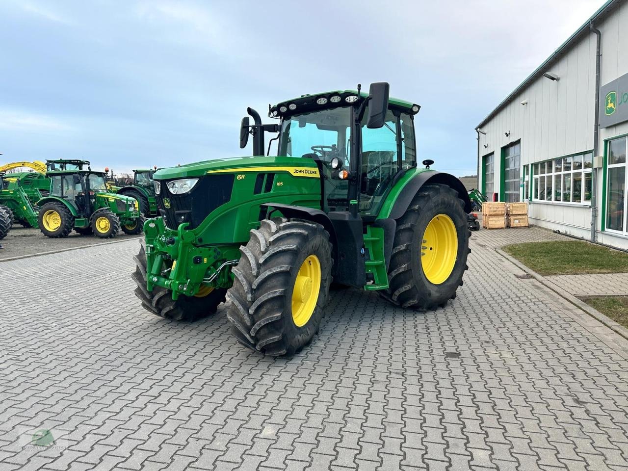 Traktor of the type John Deere 6R 185 - Command PRO, Neumaschine in Hofheim (Picture 2)