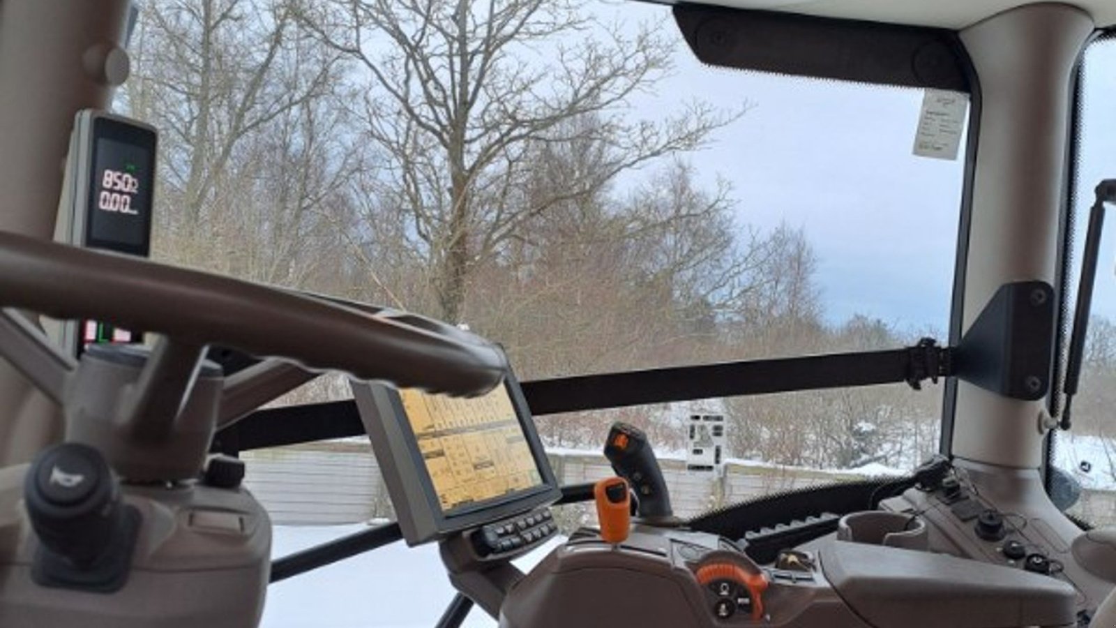 Traktor типа John Deere 6R 185 JOHN DEERE LÆSSER, FRONTLIFT, AUTOTRAC READY, Gebrauchtmaschine в Dronninglund (Фотография 9)