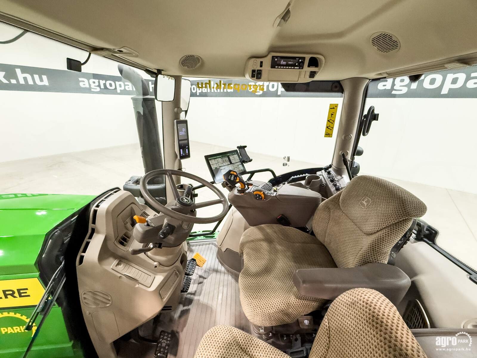 Traktor tip John Deere 6R 185, Gebrauchtmaschine in Csengele (Poză 8)