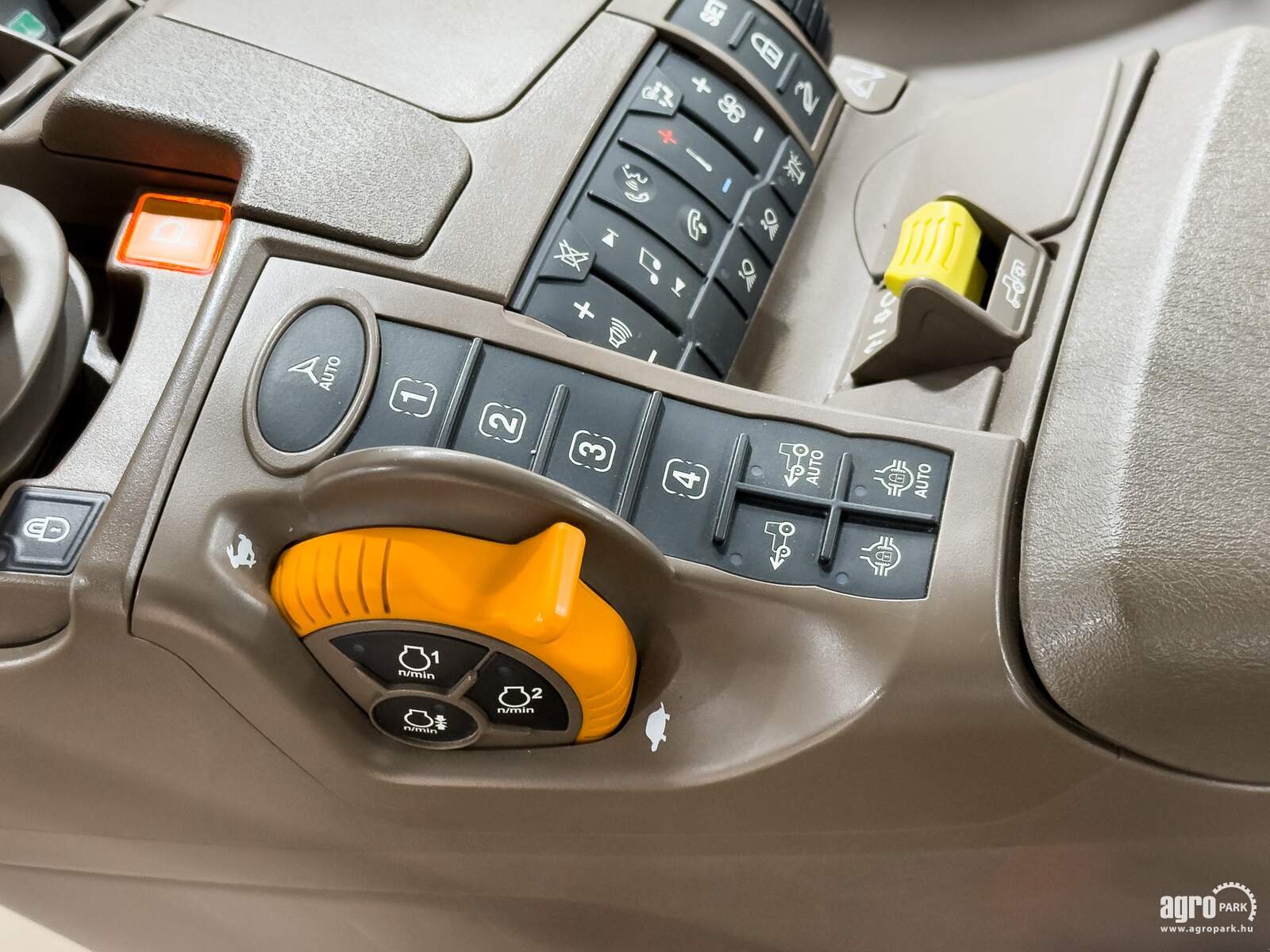 Traktor tip John Deere 6R 185, Gebrauchtmaschine in Csengele (Poză 14)