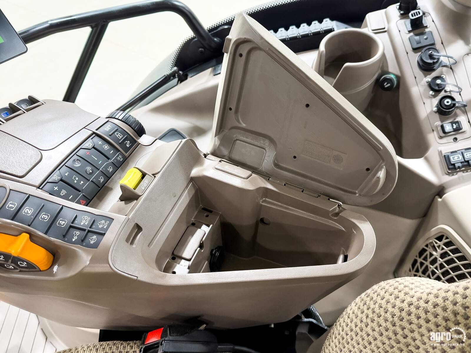 Traktor tip John Deere 6R 185, Gebrauchtmaschine in Csengele (Poză 16)