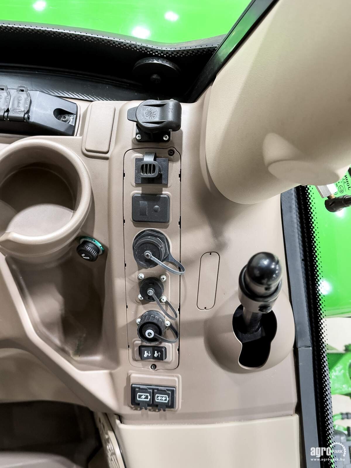 Traktor tip John Deere 6R 185, Gebrauchtmaschine in Csengele (Poză 23)