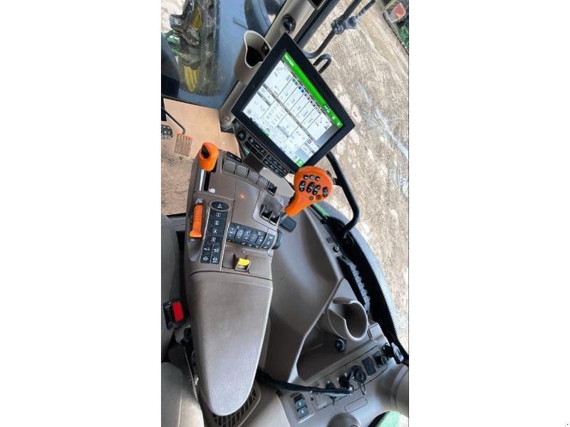 Traktor от тип John Deere 6R 185, Gebrauchtmaschine в SAINT-GERMAIN DU PUY (Снимка 10)