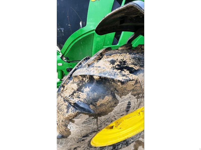 Traktor от тип John Deere 6R 185, Gebrauchtmaschine в SAINT-GERMAIN DU PUY (Снимка 5)