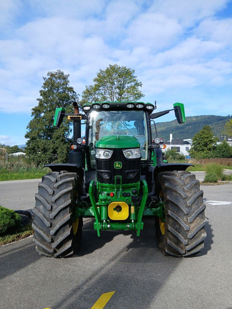 Traktor типа John Deere 6R 185, Gebrauchtmaschine в Lengnau (Фотография 5)