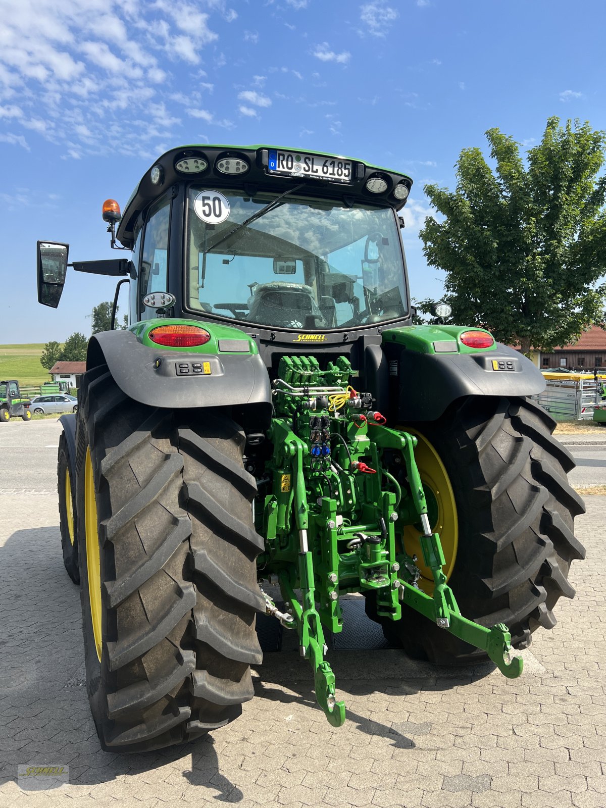 Traktor des Typs John Deere 6R 185, Neumaschine in Söchtenau (Bild 6)