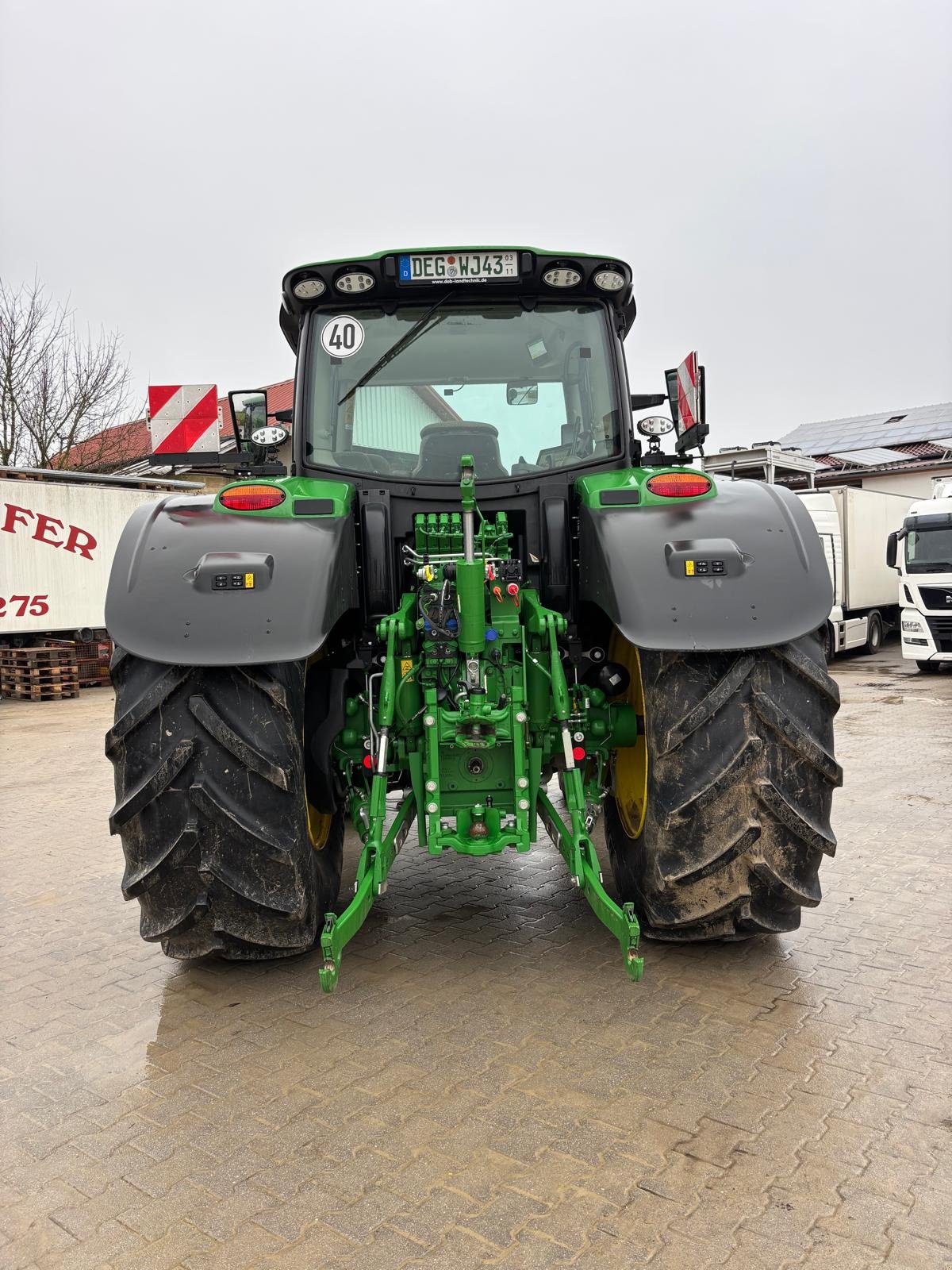 Traktor des Typs John Deere 6R 185, Gebrauchtmaschine in Osterhofen (Bild 3)