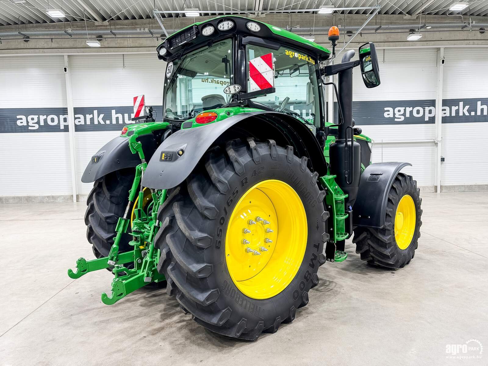 Traktor des Typs John Deere 6R 195, Gebrauchtmaschine in Csengele (Bild 3)