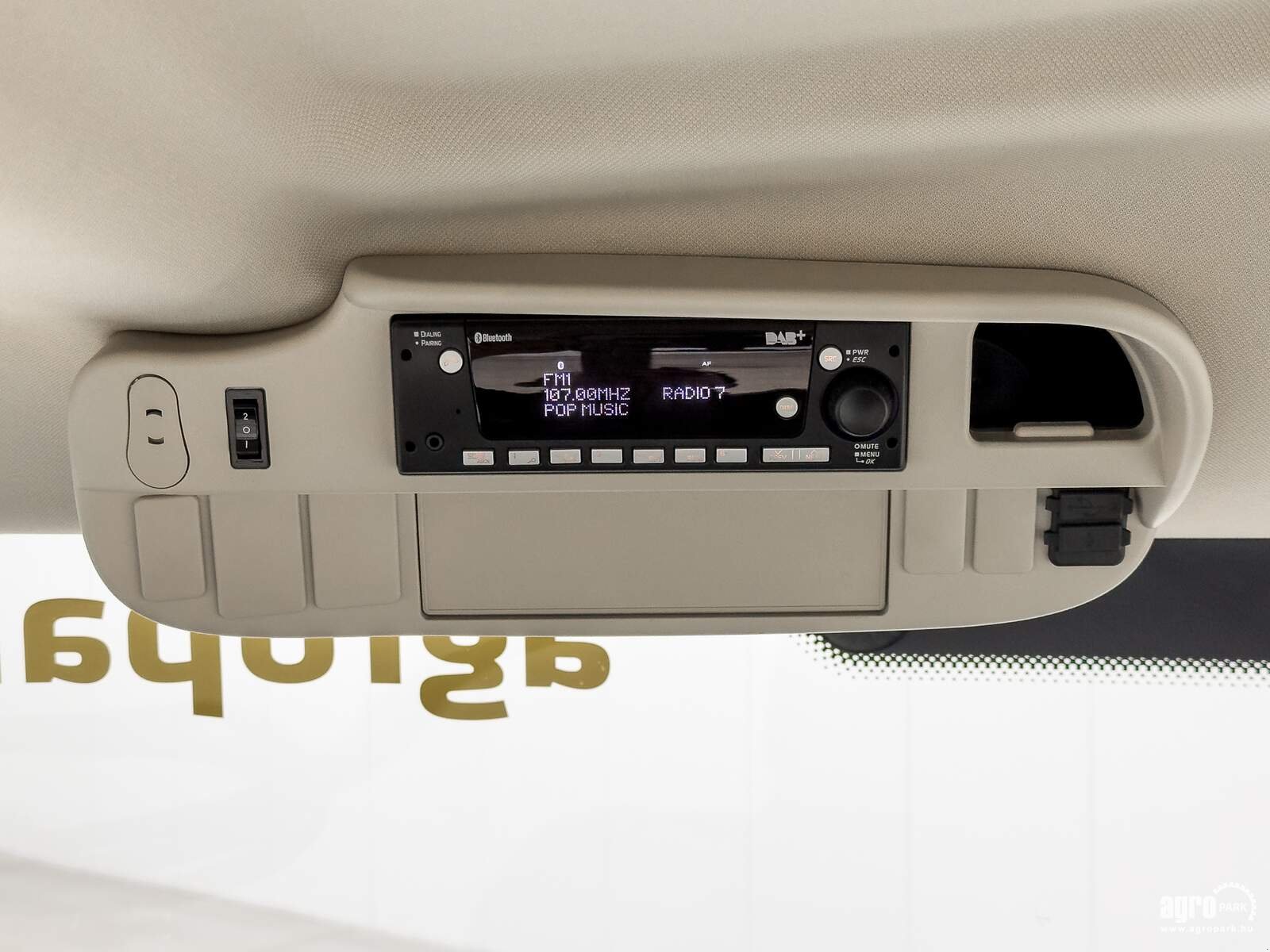 Traktor типа John Deere 6R 195, Gebrauchtmaschine в Csengele (Фотография 25)