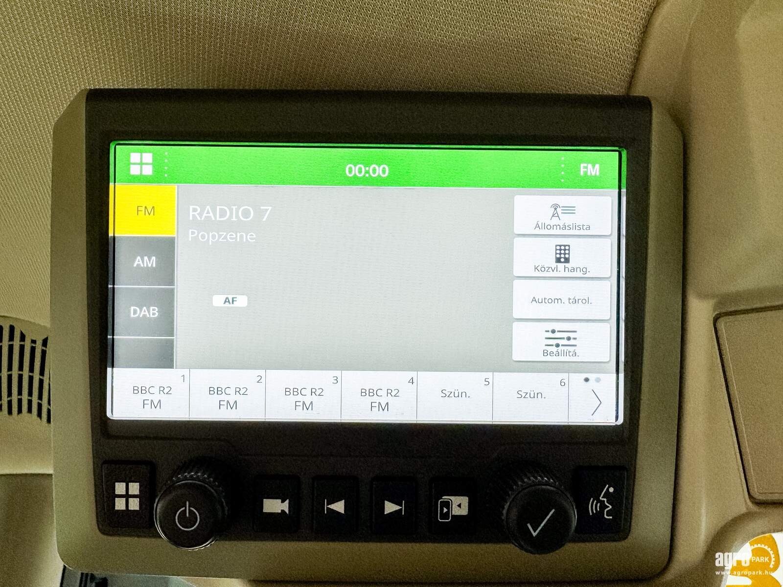 Traktor tip John Deere 6R 195, Gebrauchtmaschine in Csengele (Poză 12)