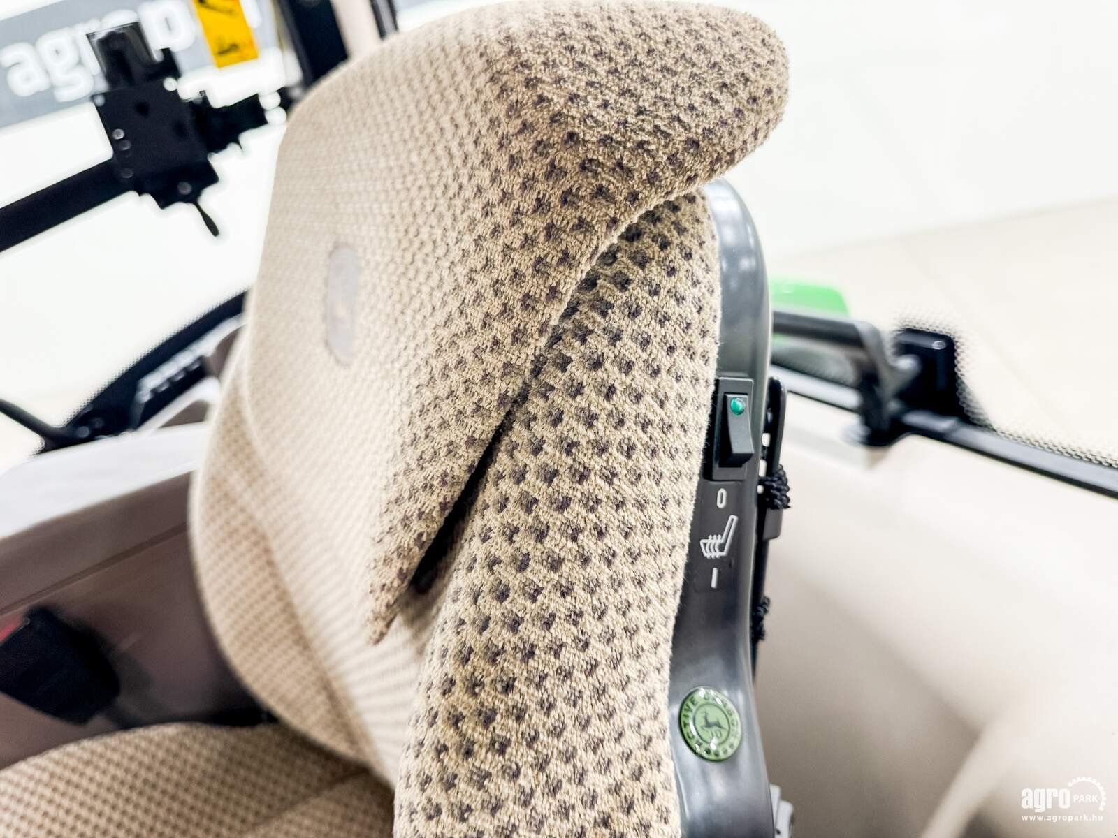 Traktor tip John Deere 6R 195, Gebrauchtmaschine in Csengele (Poză 17)