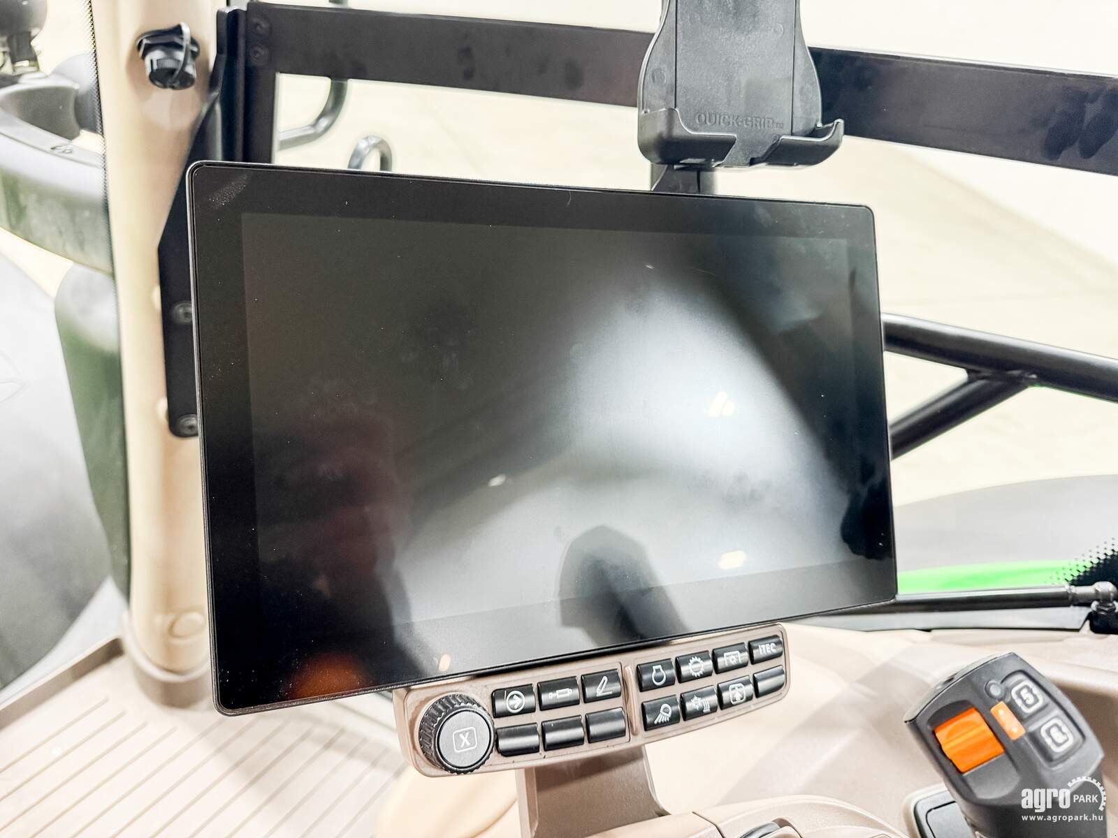 Traktor tip John Deere 6R 195, Gebrauchtmaschine in Csengele (Poză 19)