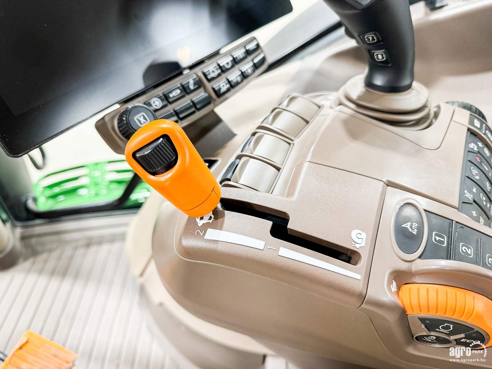 Traktor tip John Deere 6R 195, Gebrauchtmaschine in Csengele (Poză 22)