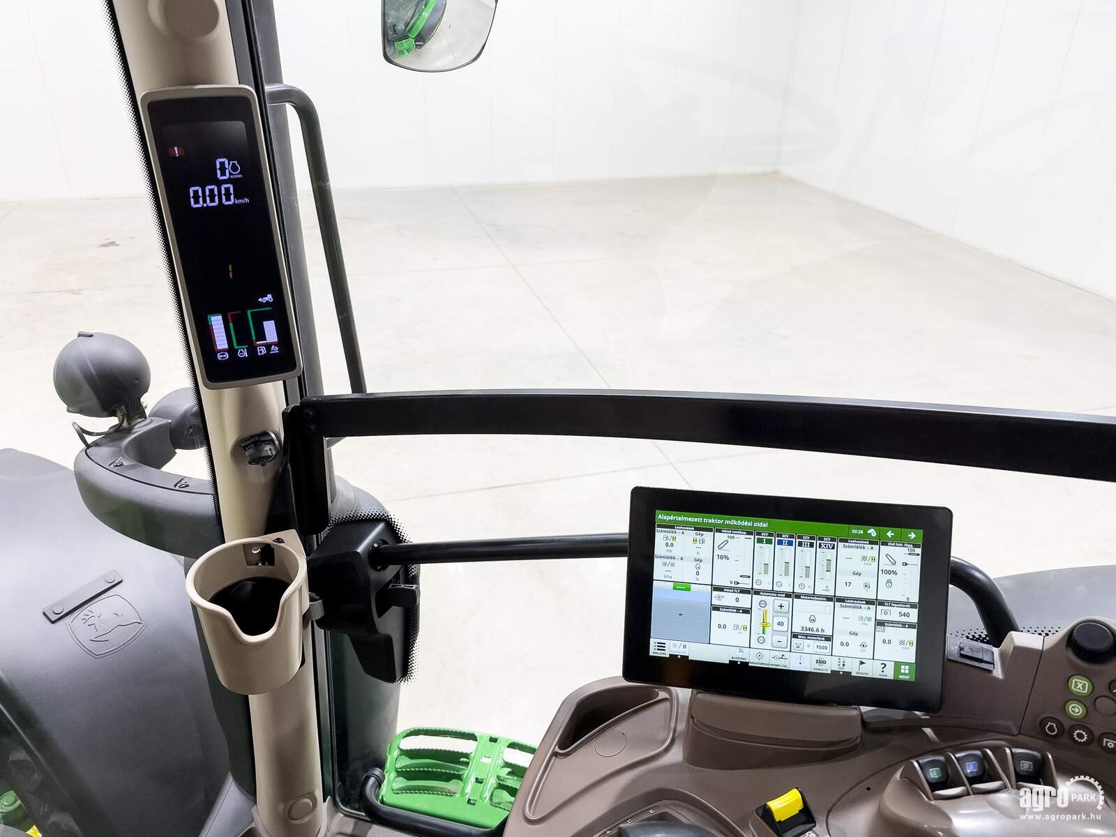 Traktor des Typs John Deere 6R 195, Gebrauchtmaschine in Csengele (Bild 22)