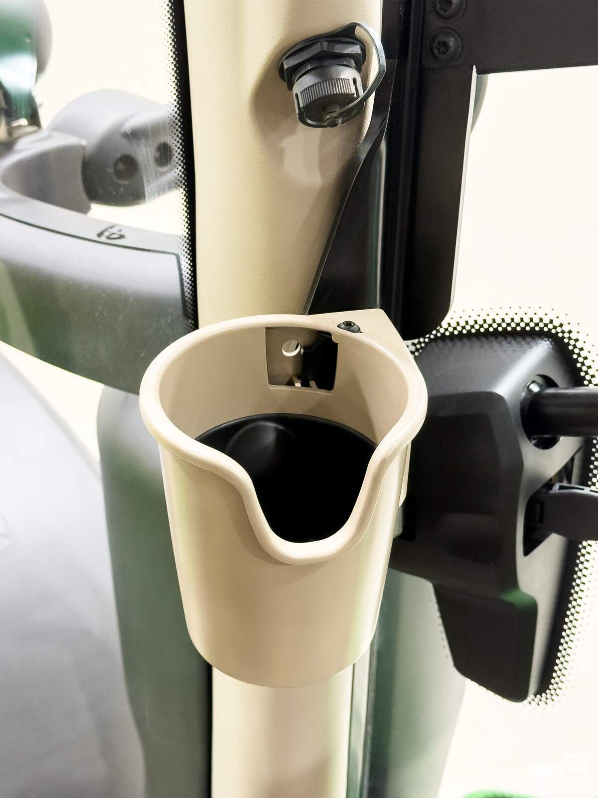 Traktor des Typs John Deere 6R 195, Gebrauchtmaschine in Csengele (Bild 26)