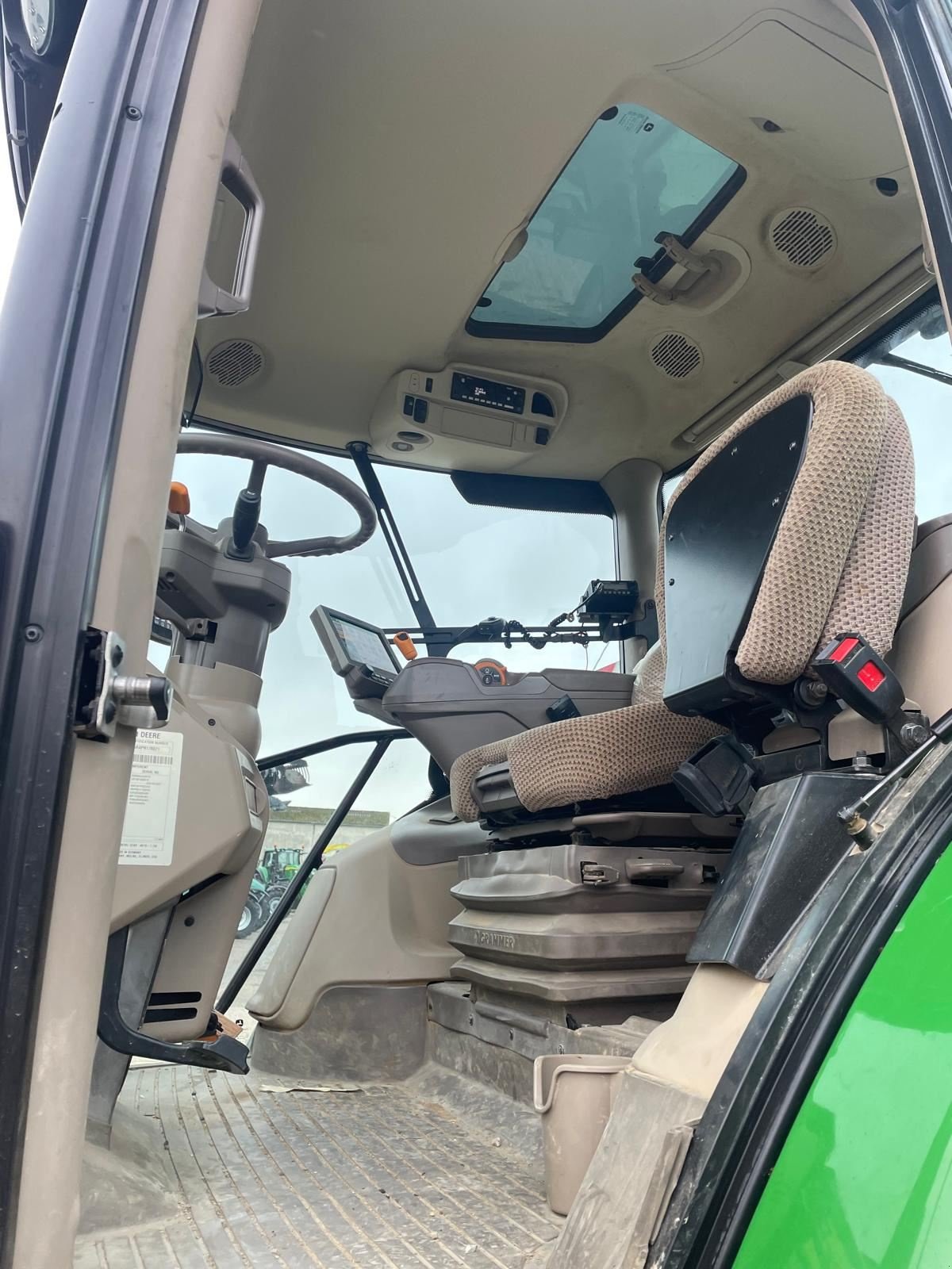 Traktor tipa John Deere 6R 195, Gebrauchtmaschine u BOSC LE HARD (Slika 8)