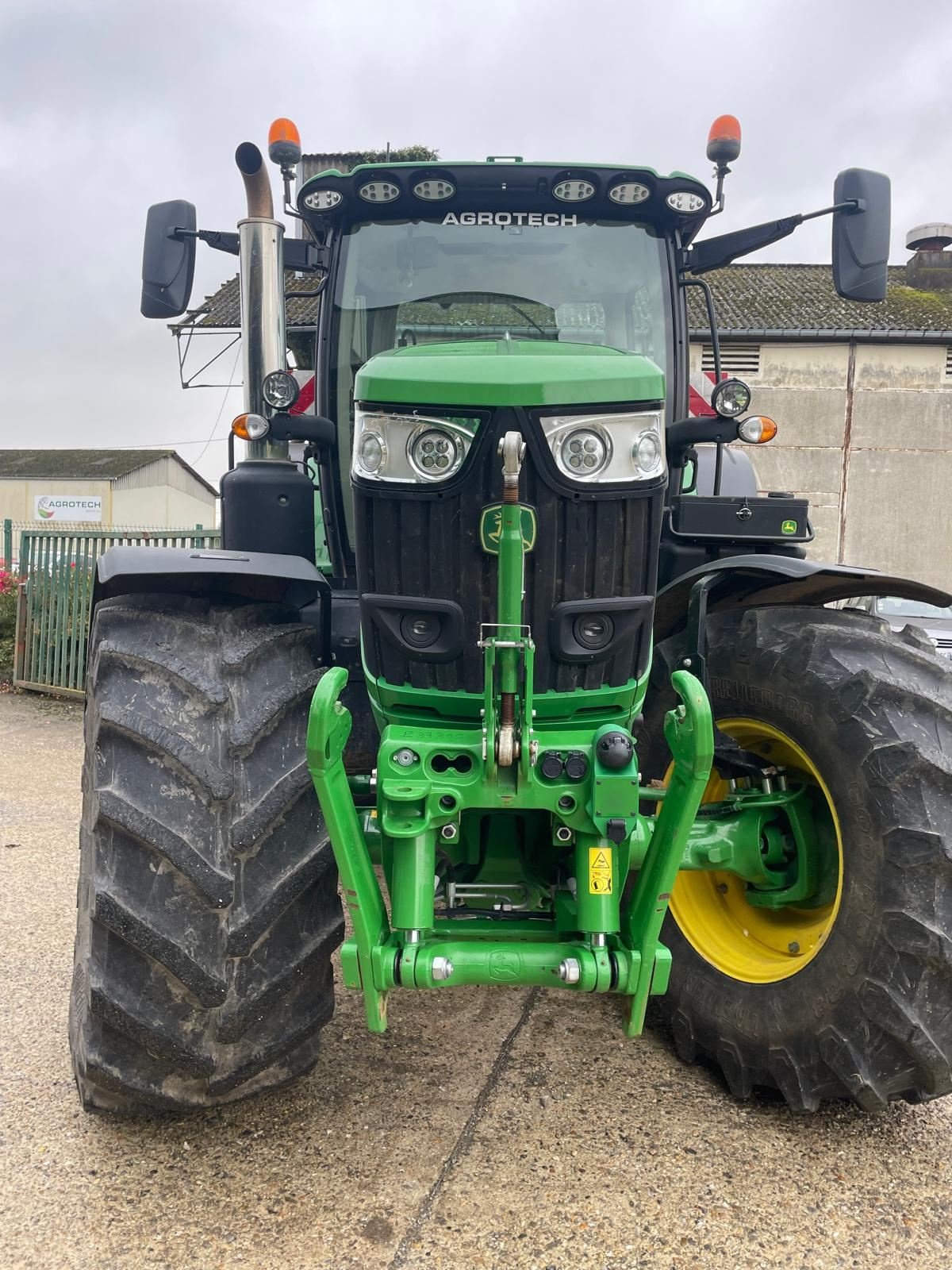 Traktor tipa John Deere 6R 195, Gebrauchtmaschine u BOSC LE HARD (Slika 7)