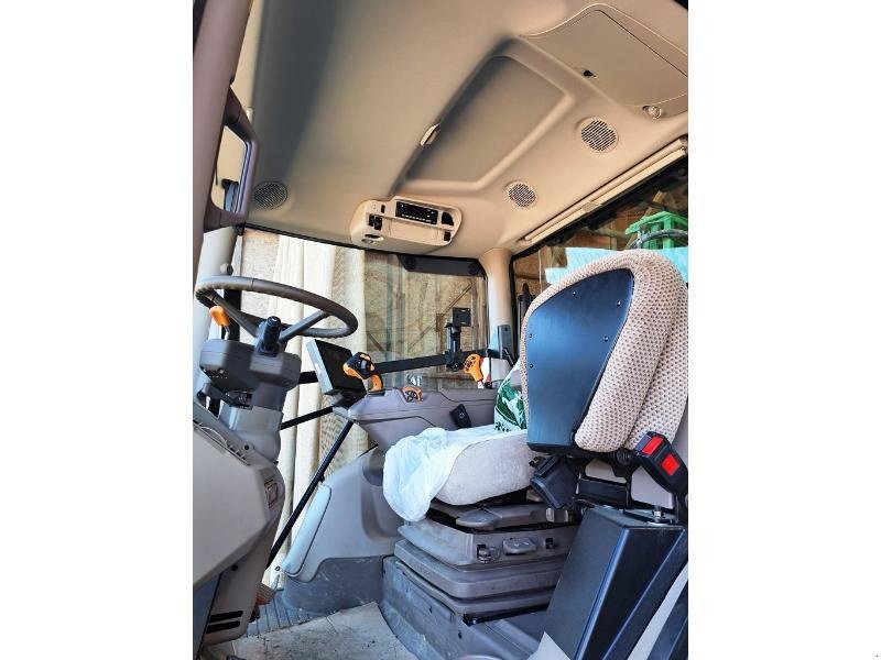 Traktor of the type John Deere 6R 195, Gebrauchtmaschine in SAINT-GERMAIN DU PUY (Picture 6)