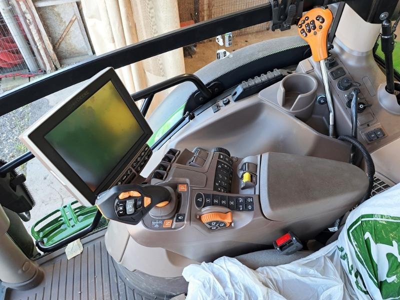 Traktor of the type John Deere 6R 195, Gebrauchtmaschine in SAINT-GERMAIN DU PUY (Picture 7)