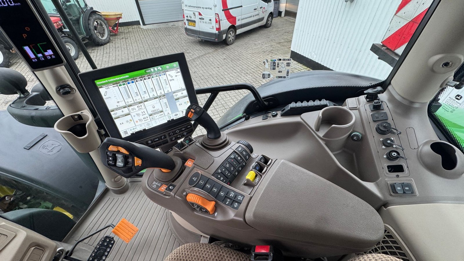 Traktor tipa John Deere 6R 215 KUN 1300 TIMER!, Gebrauchtmaschine u Nørager (Slika 17)