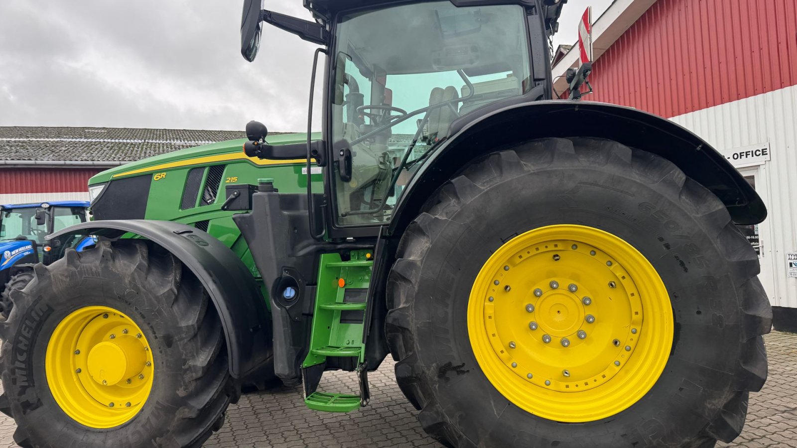 Traktor tipa John Deere 6R 215 KUN 1300 TIMER!, Gebrauchtmaschine u Nørager (Slika 4)