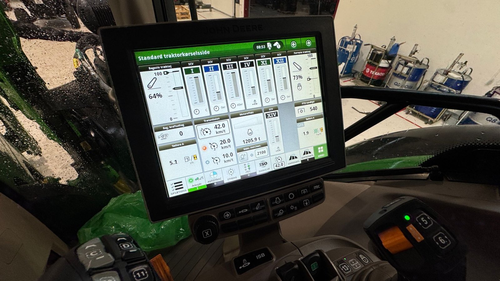 Traktor Türe ait John Deere 6R 215 MED FRONT PTO OG NY ÅLØ FRONTLÆSSER!, Gebrauchtmaschine içinde Nørager (resim 17)