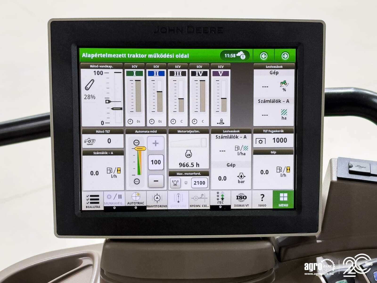 Traktor типа John Deere 6R 215, Gebrauchtmaschine в Csengele (Фотография 22)