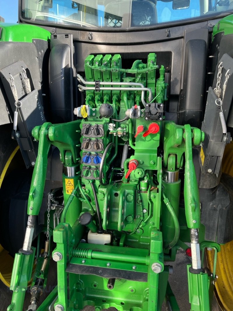 Traktor типа John Deere 6R 215, Gebrauchtmaschine в Immendingen (Фотография 16)