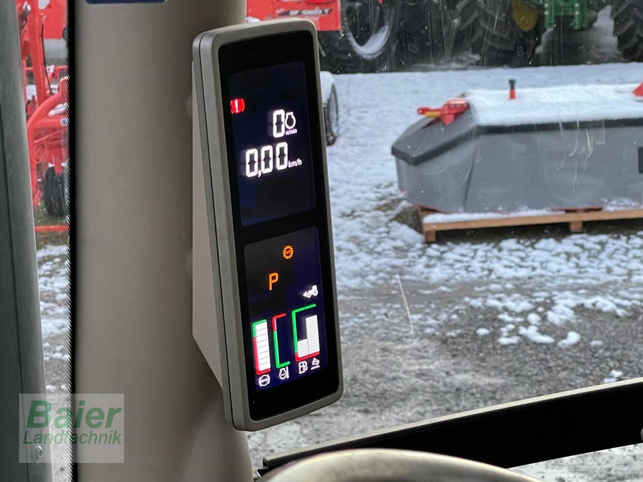 Traktor typu John Deere 6R 215, Gebrauchtmaschine v OBERNDORF-HOCHMOESSINGEN (Obrázek 9)